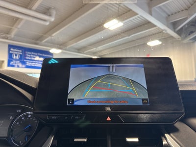 2024 Toyota Venza XLE Hybrid w/ Nav