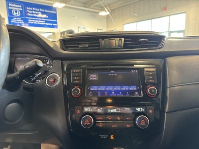 2018 Nissan Rogue SV AWD w/ Heated Seats