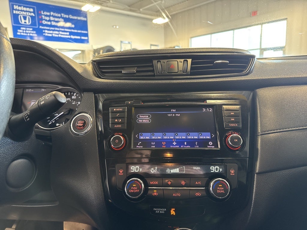 2018 Nissan Rogue SV AWD w/ Heated Seats