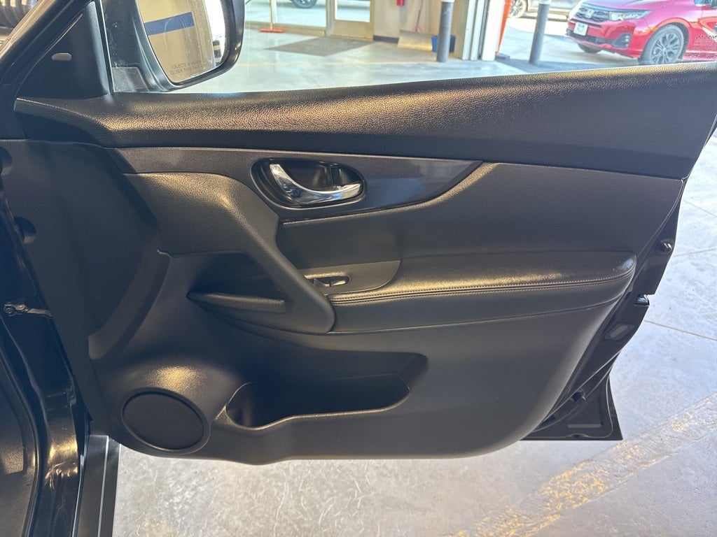 2018 Nissan Rogue SV AWD w/ Heated Seats