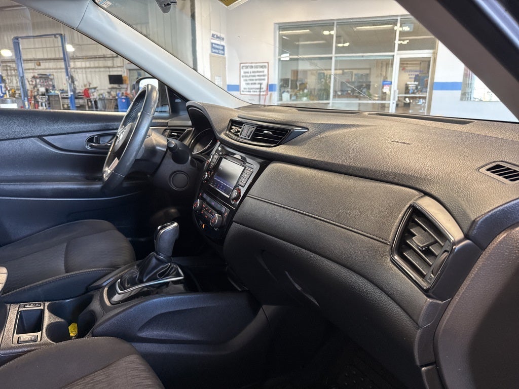 2018 Nissan Rogue SV AWD w/ Heated Seats