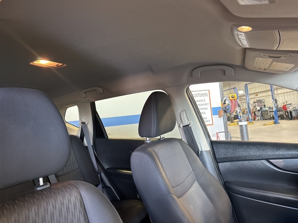 2018 Nissan Rogue SV AWD w/ Heated Seats