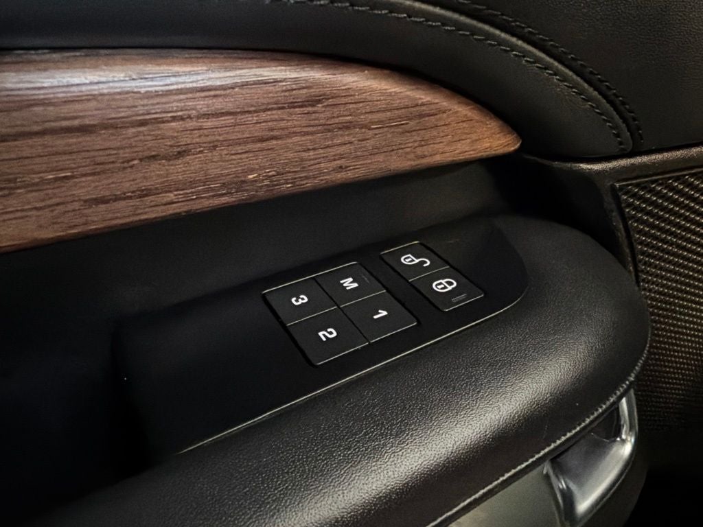2017 Land Rover Discovery HSE Luxury