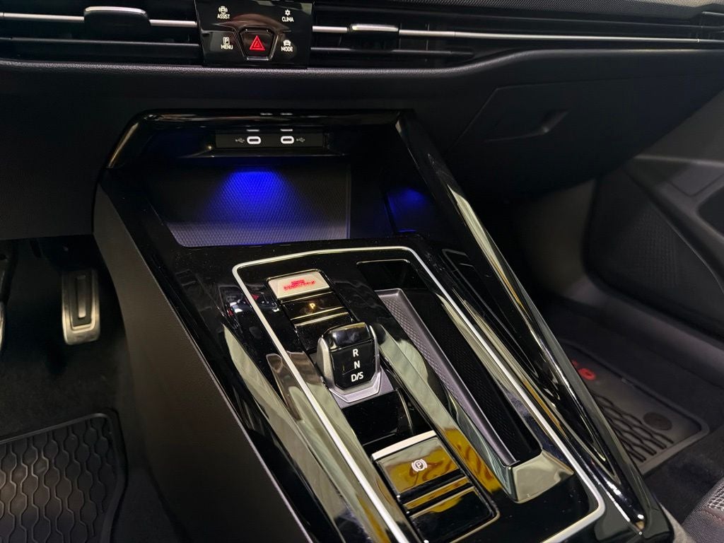 2025 Volkswagen Golf GTI 2.0T S w/ Nav & Heated Seats