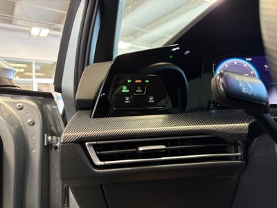 2025 Volkswagen Golf GTI 2.0T S w/ Nav & Heated Seats