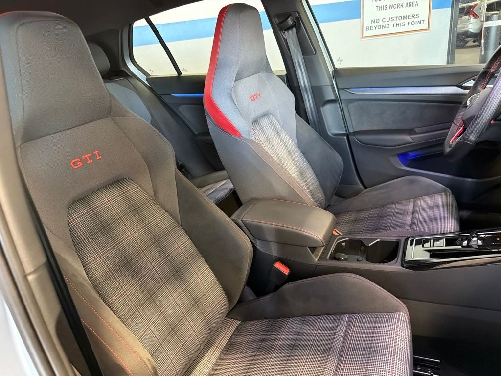 2025 Volkswagen Golf GTI 2.0T S w/ Nav & Heated Seats